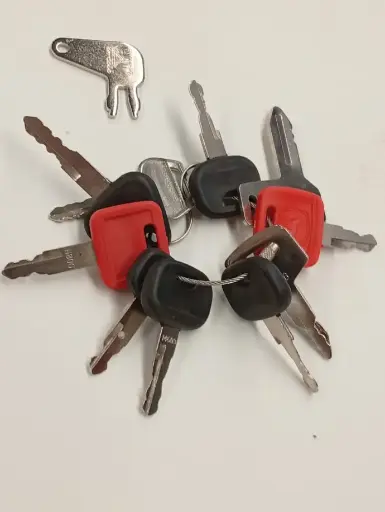 [PRE-DOO-330C-0491] Llaves diferentes equipos